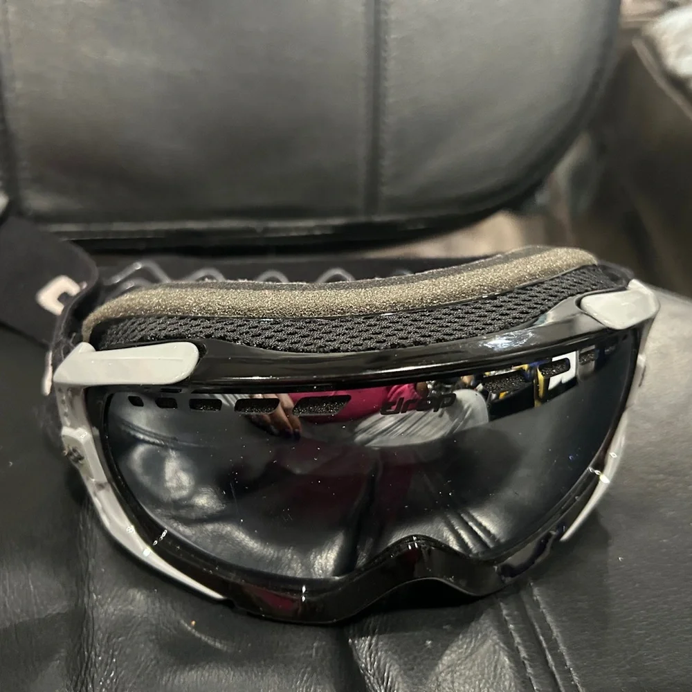 Reflective Ski Goggles - Black and Silver